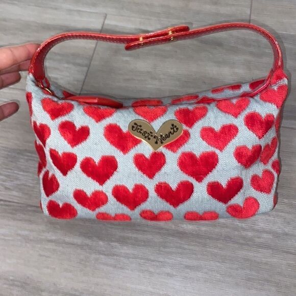 NWOT ❤️Think Bee Just Hearts Purse only avail in Japan - Picture 9 of 10